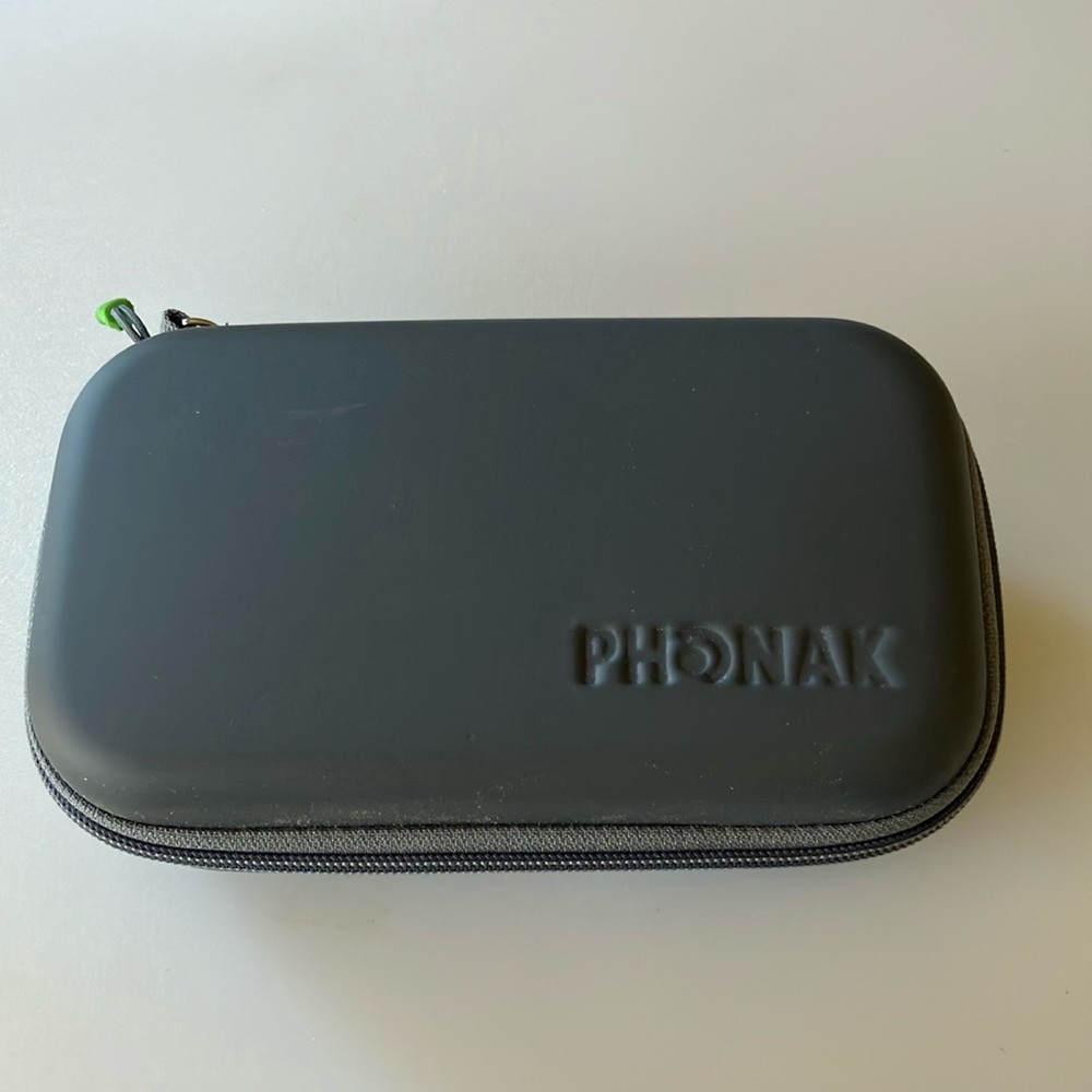 Phonak Hardside Zippered Case - Picture 2 of 8